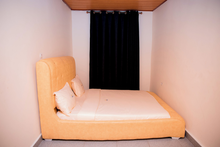 Room 2, The Moon Crib, Rubavu