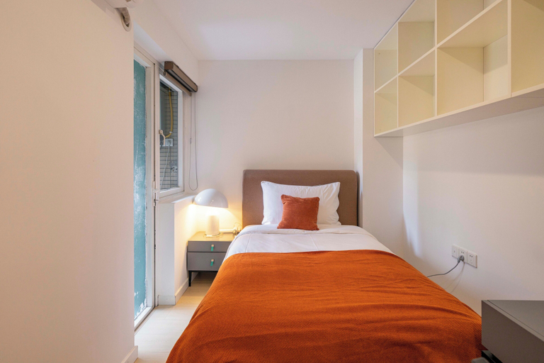 Room 2, Tyms Bright 2BR 1BA Apt Xuhui Center, Shanghai