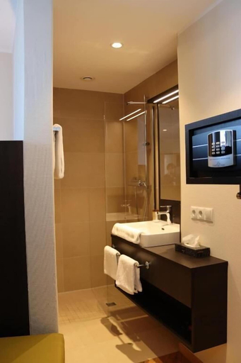 Bathroom 5, EinsteinHotel am Römerpark, Mayen-Koblenz