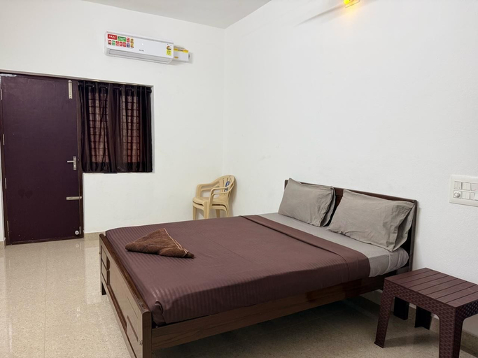 Room 4, Kavitha Stay Inn, Namakkal