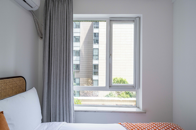 Room 5, Tyms Bright 2BR 1BA Apt Xuhui Center, Shanghai