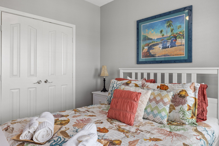 Room 3, Nina's Place 4 Bedroom Home, Galveston