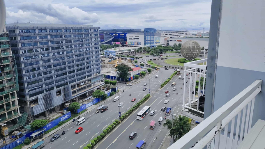 Exterior 4, Royal Purple Cinema Room, Pasay City