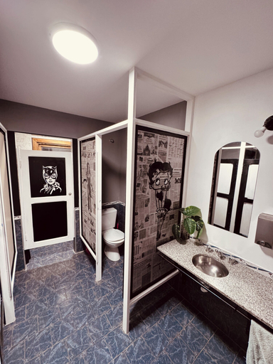 Bathroom 3, I Keu Ken - Hostel, Lago Argentino