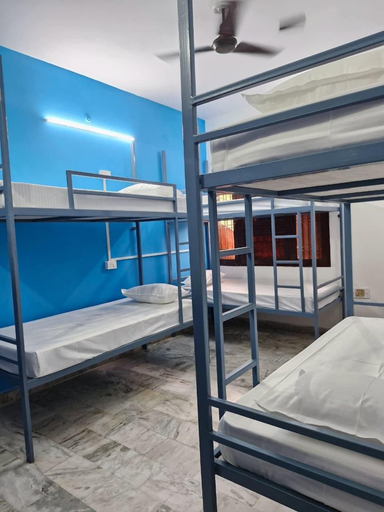 Room 2, TNC Lucknow by The Nomad Cave Hostel, Lucknow
