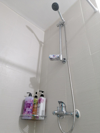 Bathroom, AZURE Urban Resort 1BR Condo w/beach near Airport, Parañaque