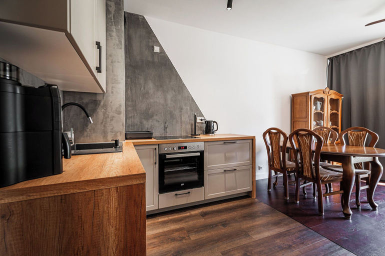 Private kitchenette 3, RentPlanet - Apartament Piękna z tarasem, Środa Śląska