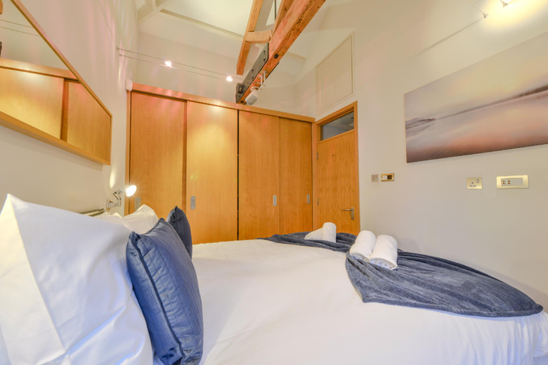 Bedroom 2, Portfolio Apartments - St Albans City Centre, Hertfordshire