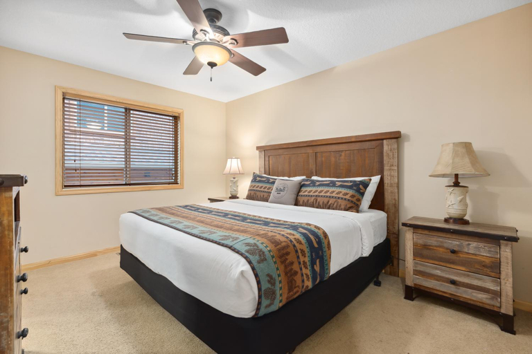 Bedroom 2, Wilderness Resort Villas, Crow Wing