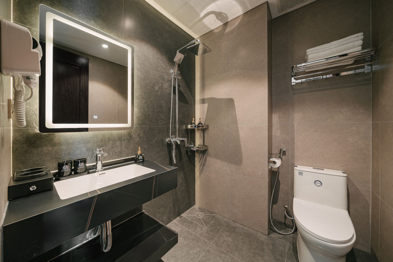 Bathroom 5, Dom's Residence Hoan Kiem, Hoàn Kiếm