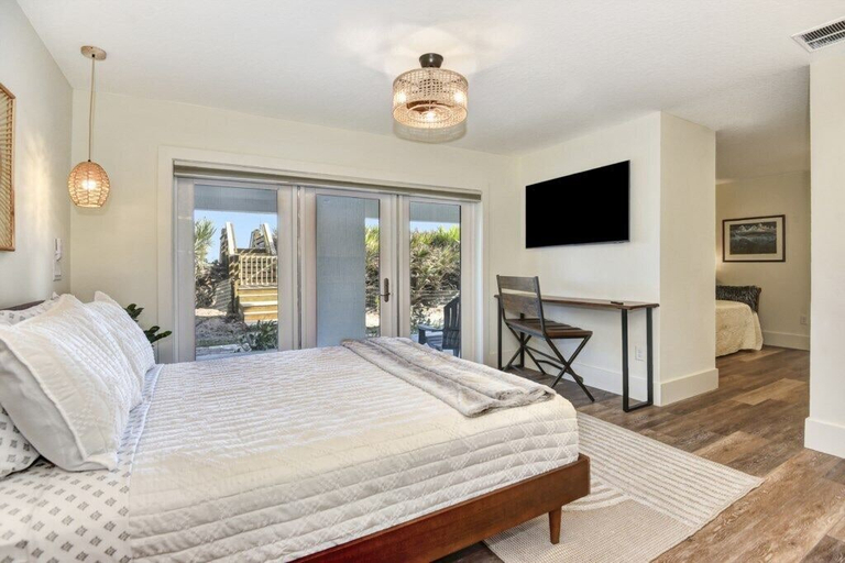 Room 4, The White House on Flagler Beach - All, Flagler
