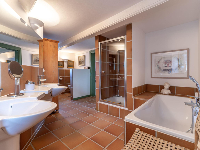 Bathroom 4, charmante Ferienwohnung am Hafen, Nordfriesland