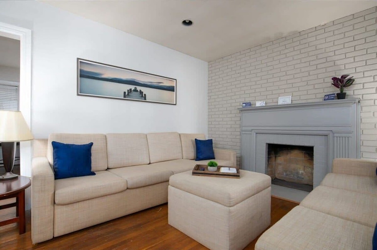 Living area 3, 21st Ave Bham Bungalow, Jefferson
