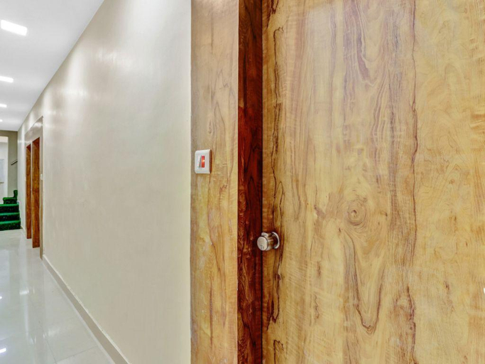 Public Area 2, Hotel Sarovar Inn, Ahmadabad