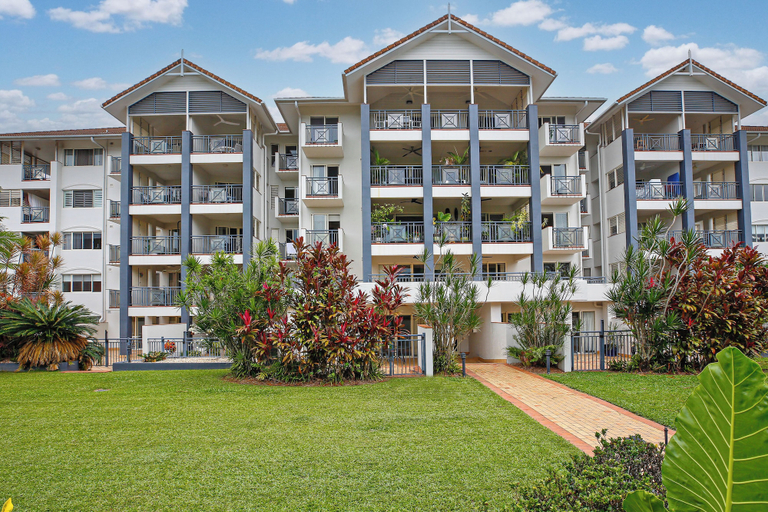 Primary image, Tropical Comfort Pool and Esplanade View, Cairns