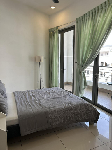Bedroom 2, BS Homestay5 - 2R2B Apartment with a Balcony, Miri
