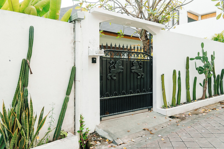 Property entrance, Heart Villa Berawa, Badung