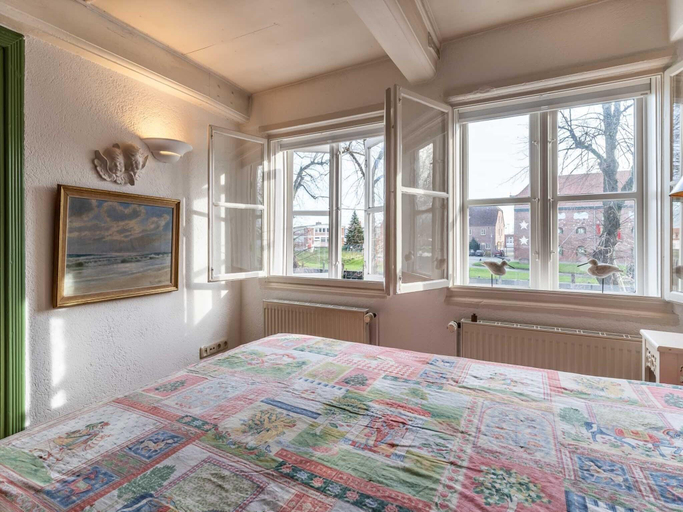 Bedroom 2, charmante Ferienwohnung am Hafen, Nordfriesland