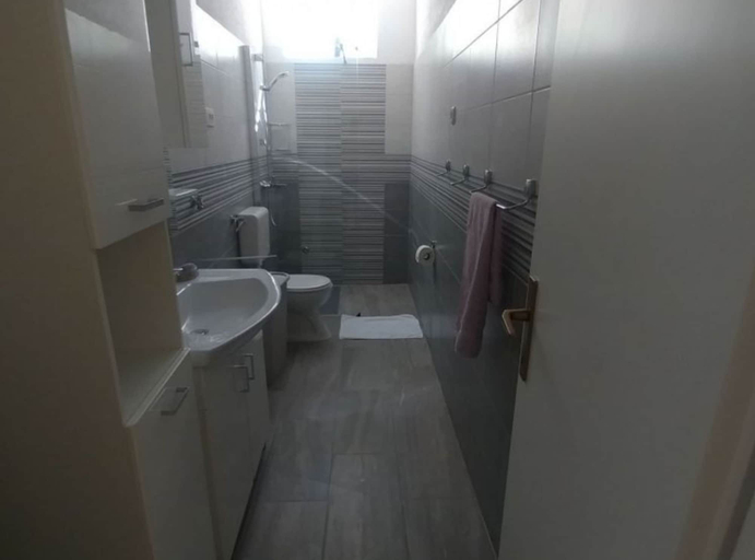 Bathroom 5, Holiday Home Kokić, Jelsa