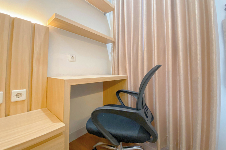 Room 5, Wooden Nest Studio At The Alton Apartment, Semarang