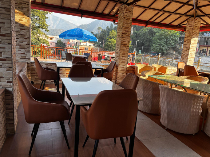 Food & Drinks 4, Daandikaanthi Hotel, Garhwal