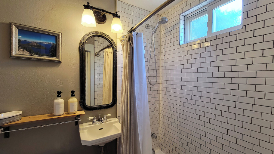 Bathroom 2, Rosewood Studio by WanderLodges, Jackson