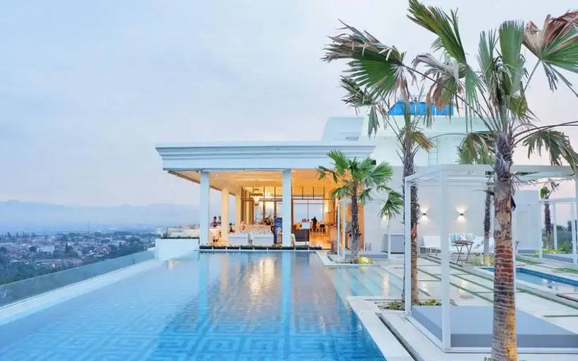 Others 2, Warm Studio Apartment at Art Deco By Travelio, Bandung