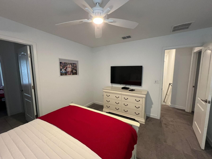 Room 4, 6-bedroom Private Pool House Championsgate, Osceola