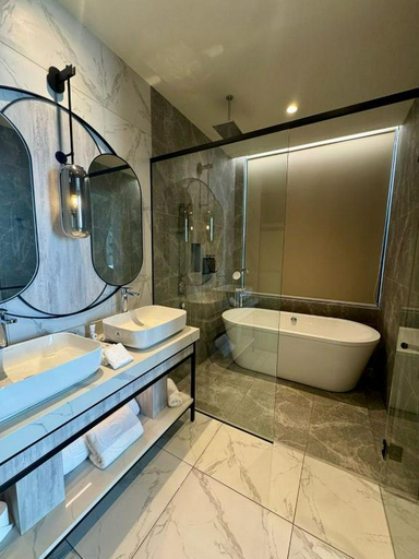 Bathroom 5, Fifth Avenue Hotel Penang, Pulau Penang