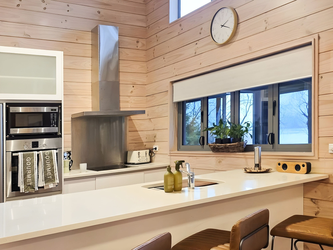 Private kitchen 4, Whare Puwaha, Queenstown-Lakes