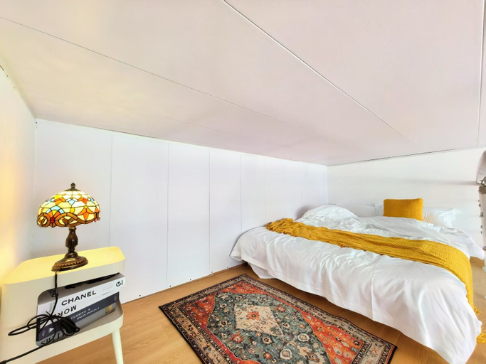 Room 5, Shanghai Hills & Aromahome Terrace Loft, Shanghai