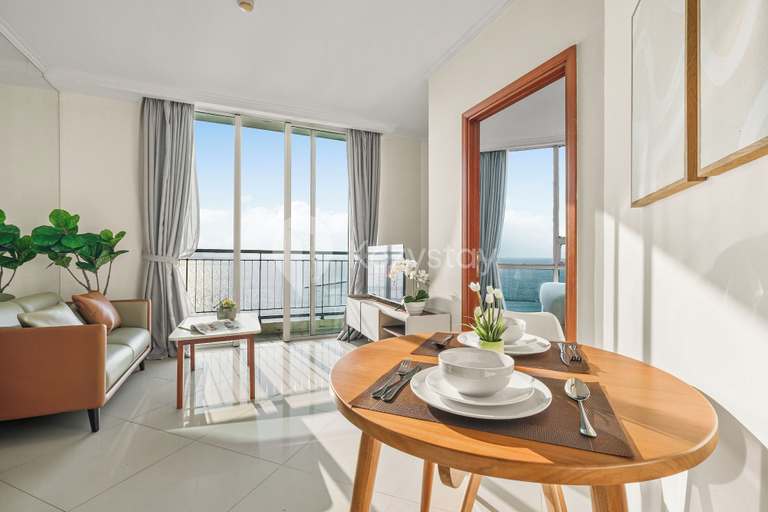 Dining room 5, Mirava by Kozystay - Ancol, Jakarta Utara