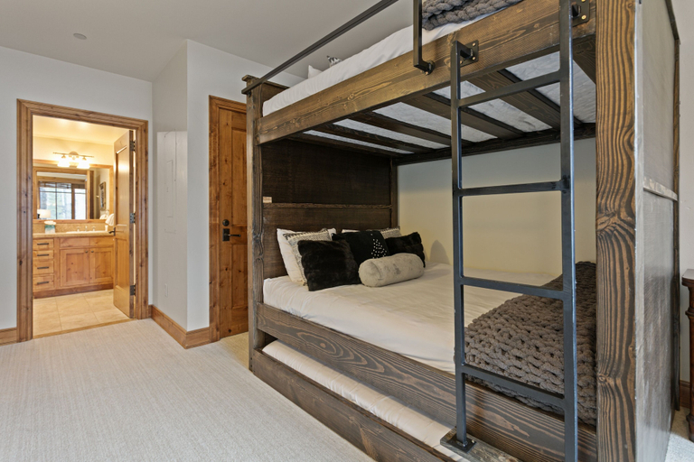 Room 3, 106 - Three Bedroom Condo Shooting Star by Deer Valley Resort, Summit