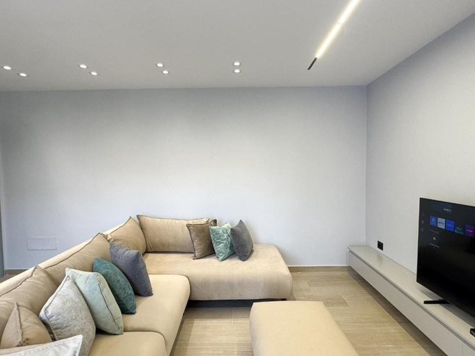 Living area 4, Shkodra Modern Apartment, Shkodrës