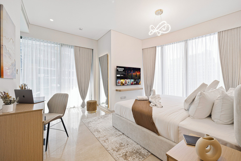 Room 2, Grande Suites by Hostiva - Burj View, Dubai