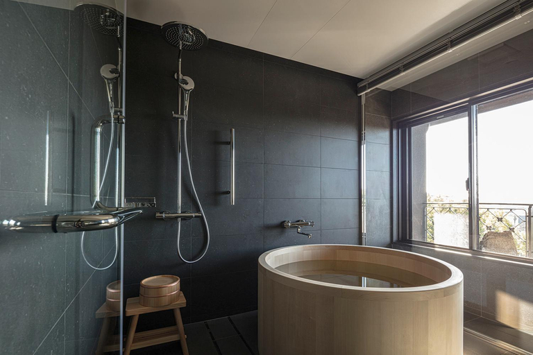 Bathroom 3, Ohana, Yanagawa