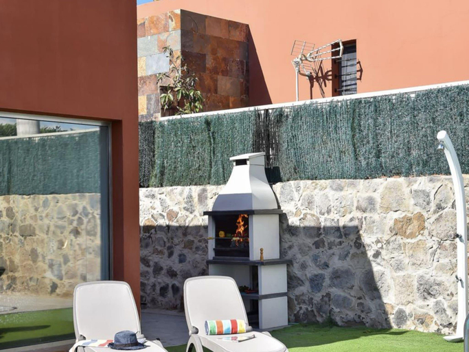 3, Chalet in Maspalomas with Heated Pool, Las Palmas