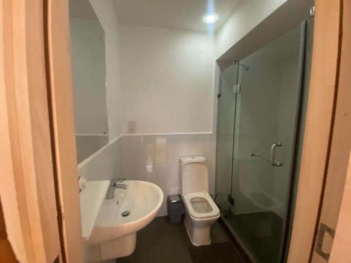 Bathroom, In the heart of the city, Accra