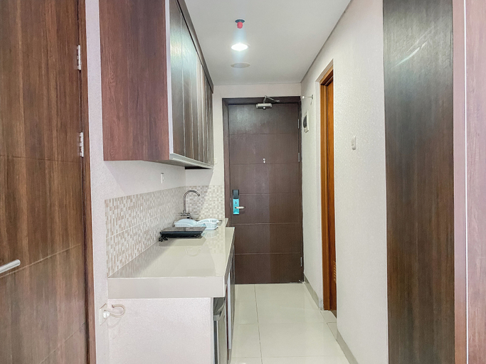 Private kitchen 2, Cozy And Comfort Living Studio At Enviro Apartment, Cikarang
