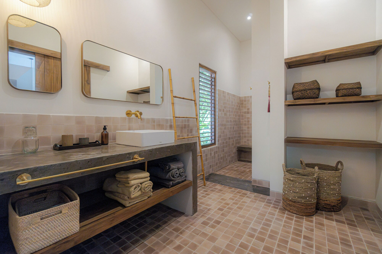 Bathroom 4, Villa Sungai, Tabanan