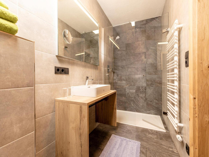 Bathroom 3, Penthouse in Zillertal near Nature Park, Schwaz