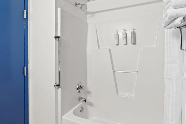 Bathroom 4, Spark by Hilton Sumter, Sumter
