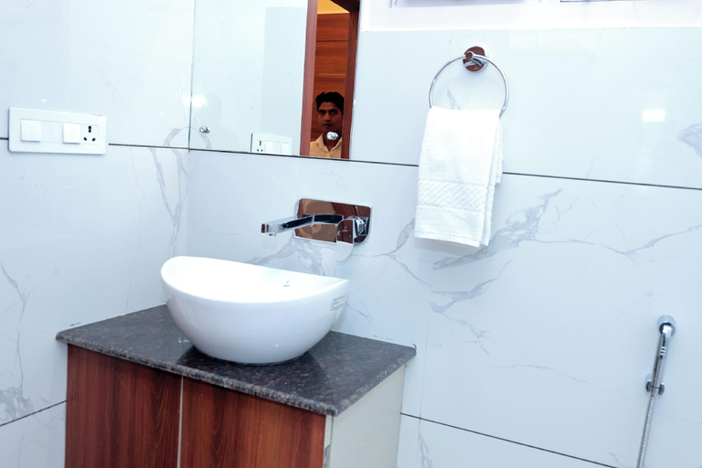 Bathroom 4, GREEN HILLS HOTEL, Pithoragarh