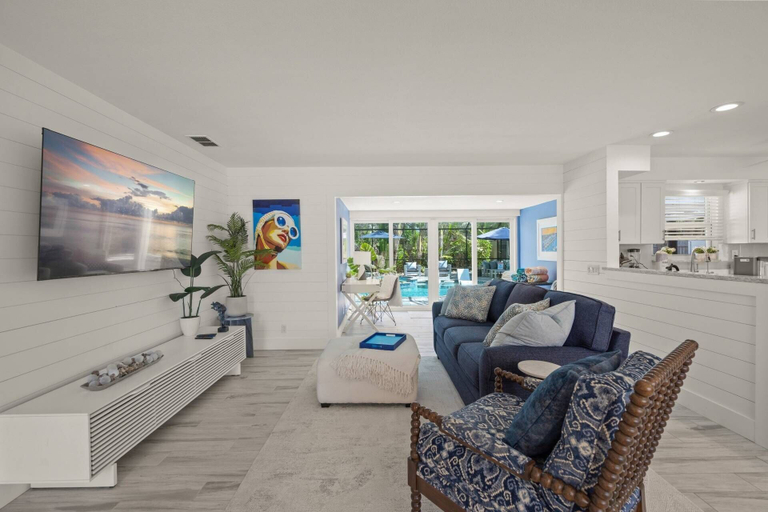 Exterior 2, Dockside Getaway on Avenida, Sarasota