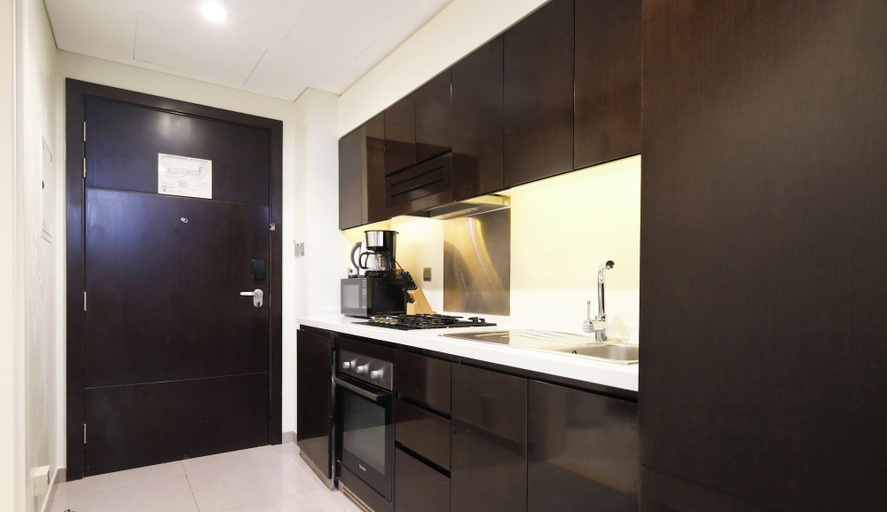 Private kitchen 3, Majestine Stylish Studio with Canal View, Dubai