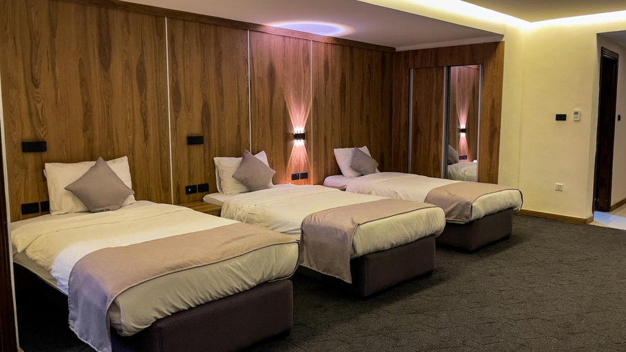 Bedroom 2, Sandy Palace Hotel, Wadi Essier
