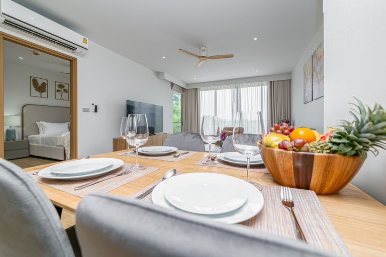 In-room dining 2, Seaside 1BR 200 m to BangTao beach, Pulau Phuket