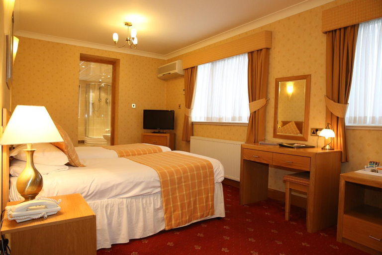 Bedroom, SGE Leapark Hotel, Falkirk