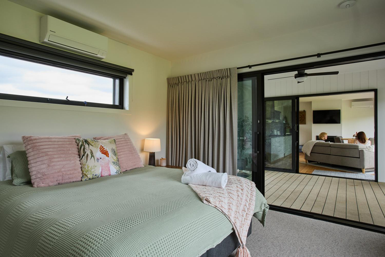 Bedroom 2, Pomonal Estate Villas, Ararat