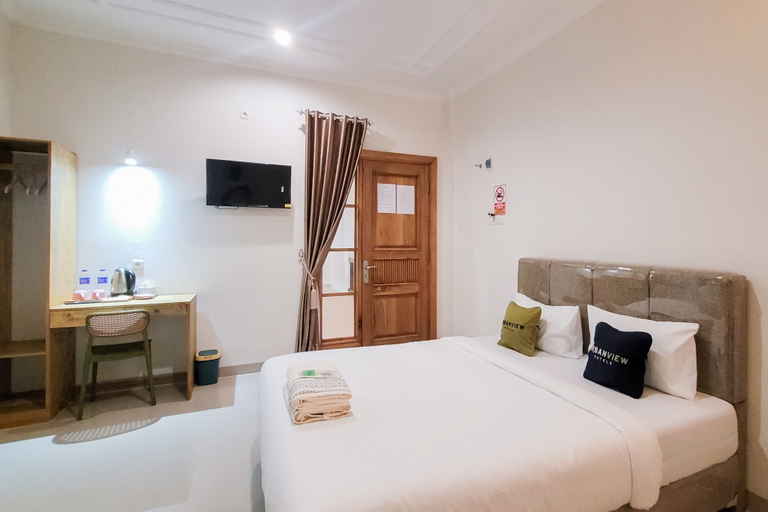 Bedroom 2, Urbanview Hotel Bonetta Lampung by RedDoorz, Bandar Lampung